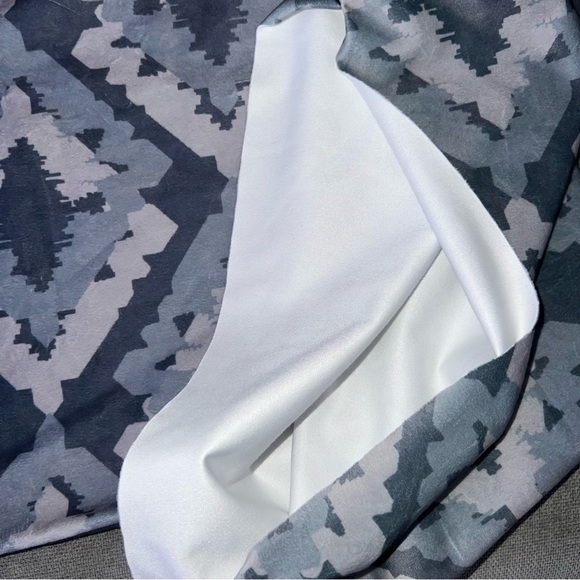 Long pillow case camouflage design - Picture 3 of 4